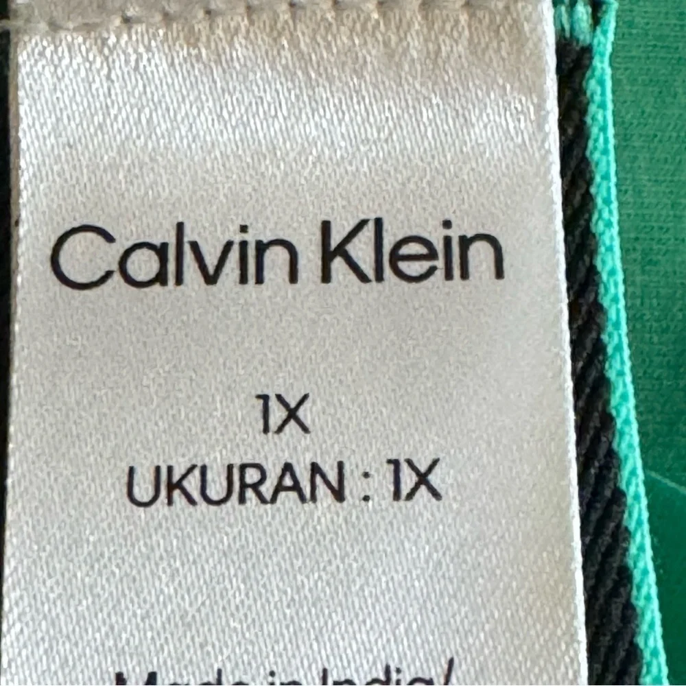 Calvin Klein New with tags
1996 Plus Size Unlined Bralette Size: 2X - Picture 7 of 9